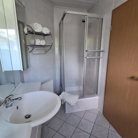 Zur Gruenen Aussicht Guest house 3*